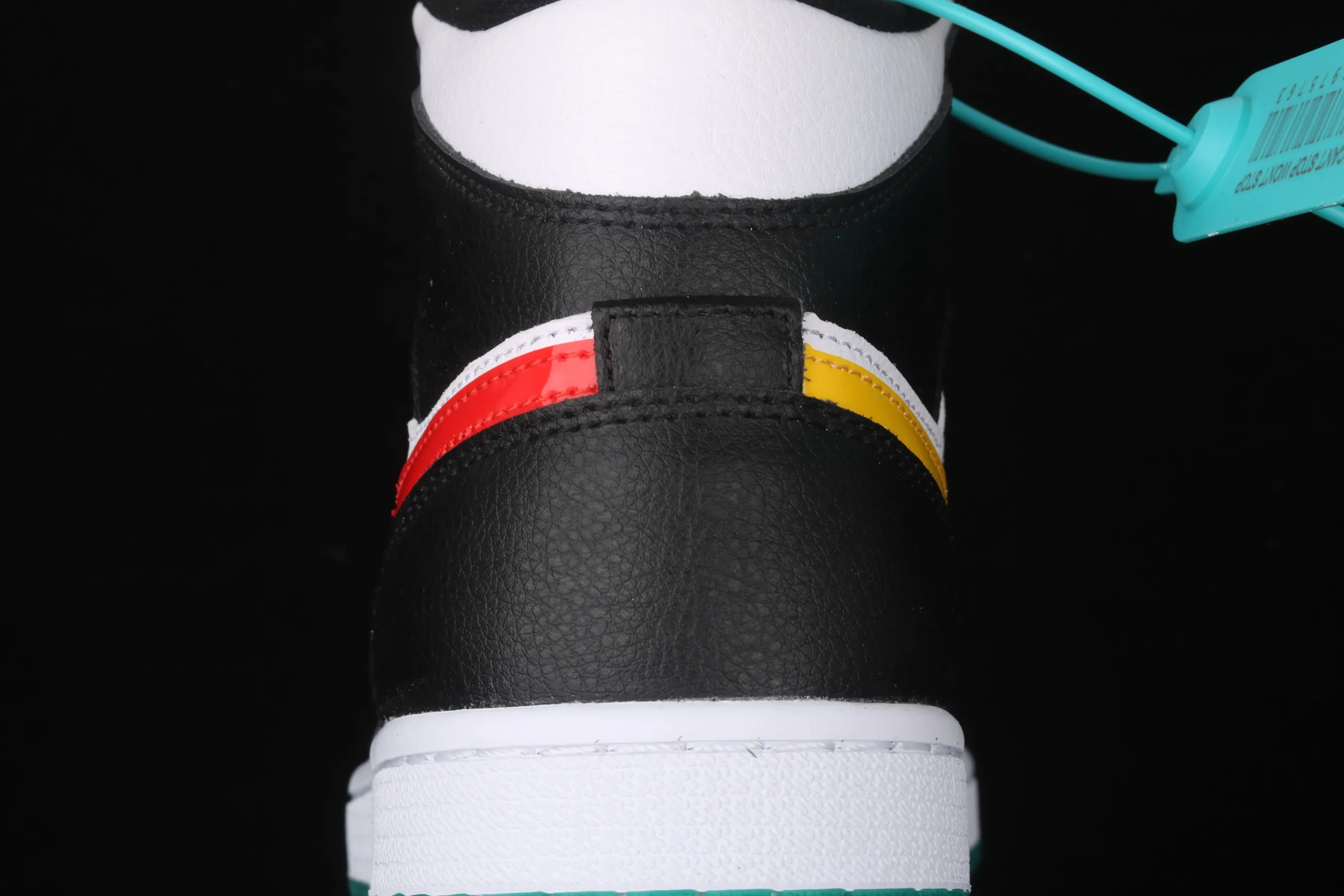 All categories Air Jordan Jordan series basketball shoes Air Jordan 1 Mid Air Jordan 1 Mid AJ1 Joe 1 red and yellow color hook Yuanyang mid-top basketball shoes BQ6472-063